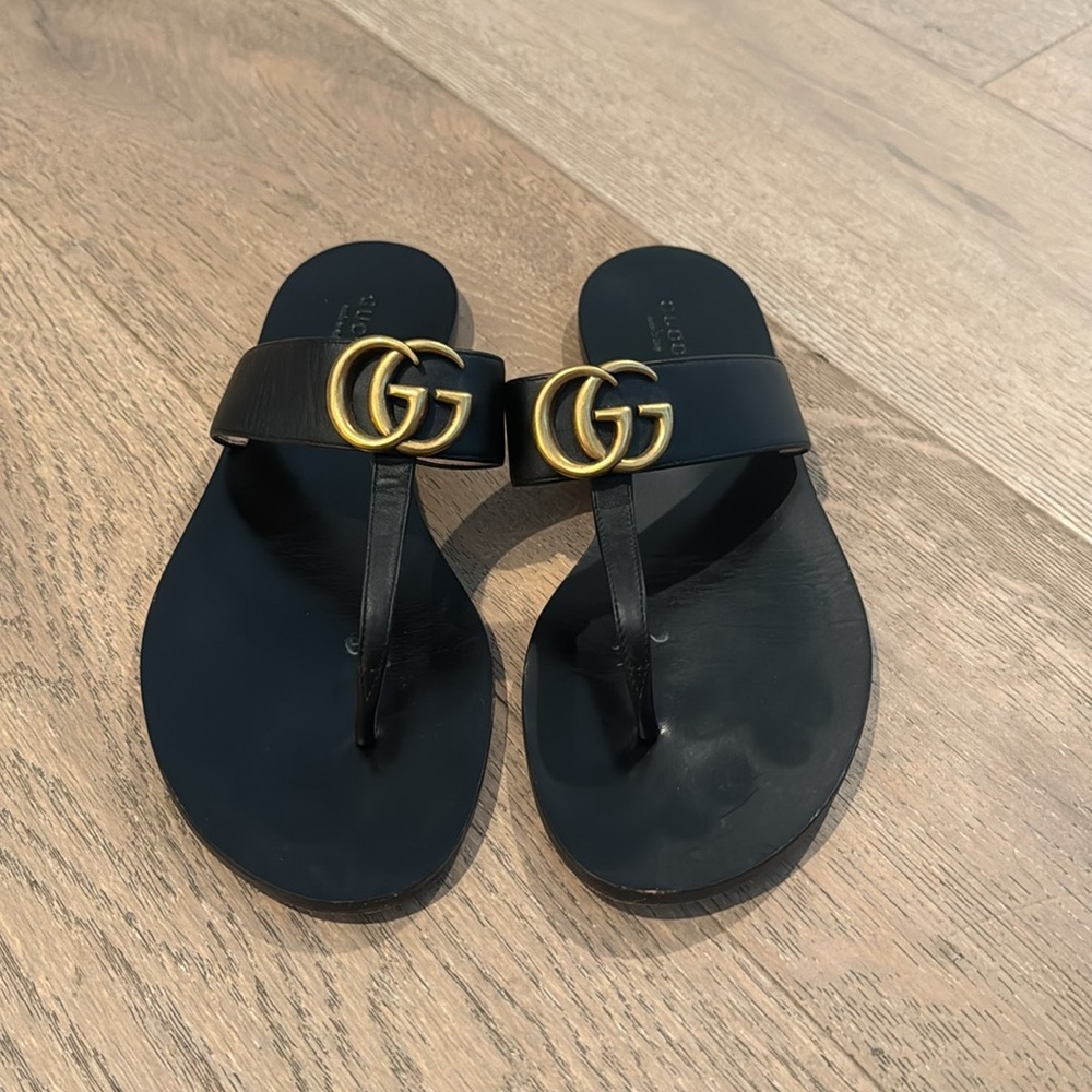 Black Leather Gucci Sandals